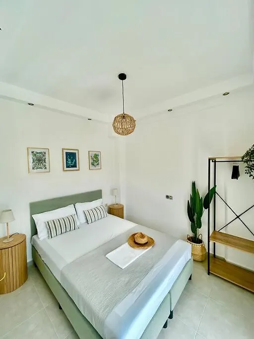 Blue Marine Luxury Apartment Polychrono